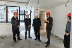 同时要保障工资脚额拨付